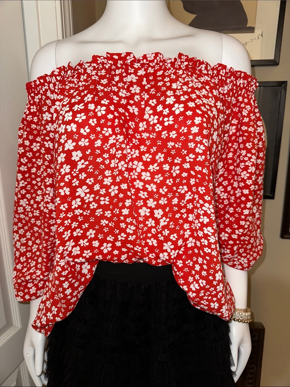 Floral Red Top - Picture 6 of 7